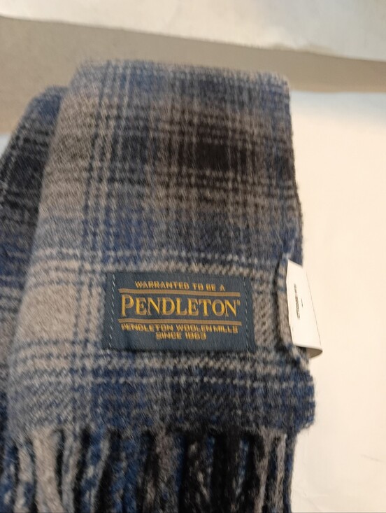 Pendleton Accessories - Pendleton Scarf New Display